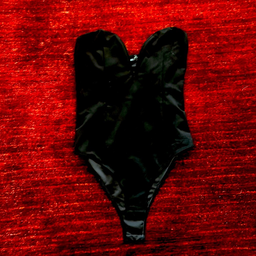 Bustier top bodysuit. Size M.
